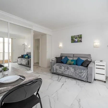 Le Clos Des Caleches By Interhome Apartamento Cannes